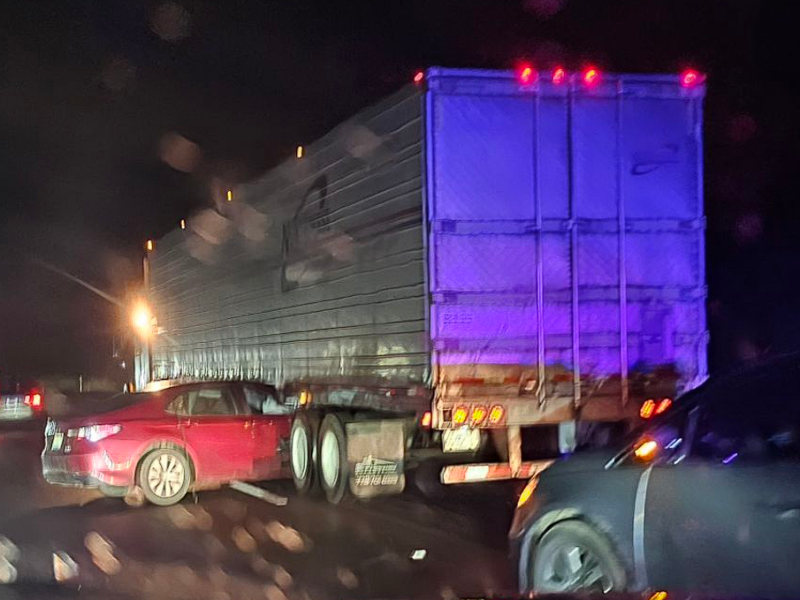 Weds. crash closes all southbound lanes of I-5 in Ferndale