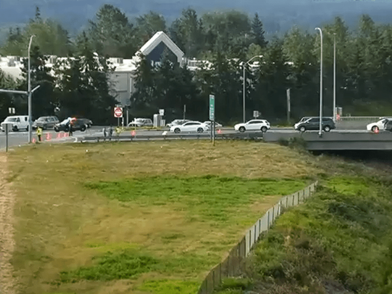 Vehicle vs pedestrian collision closes I-5 Sunset Drive overpass lanes